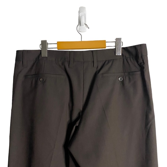Hugo Boss Men's Brown Straight Leg Trousers - Picture 9 of 10